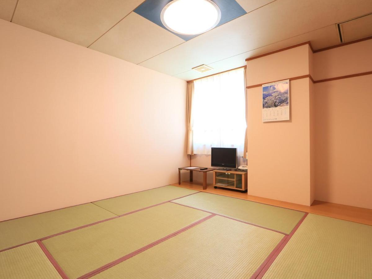Fuji-Shi Business Hotel Furuiya Ryokan Fuji  Extérieur photo