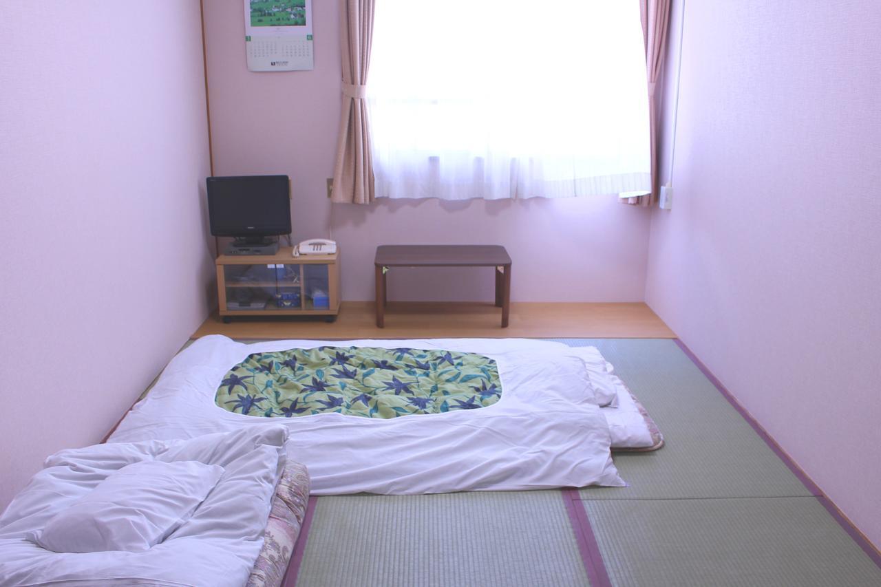 Fuji-Shi Business Hotel Furuiya Ryokan Fuji  Extérieur photo
