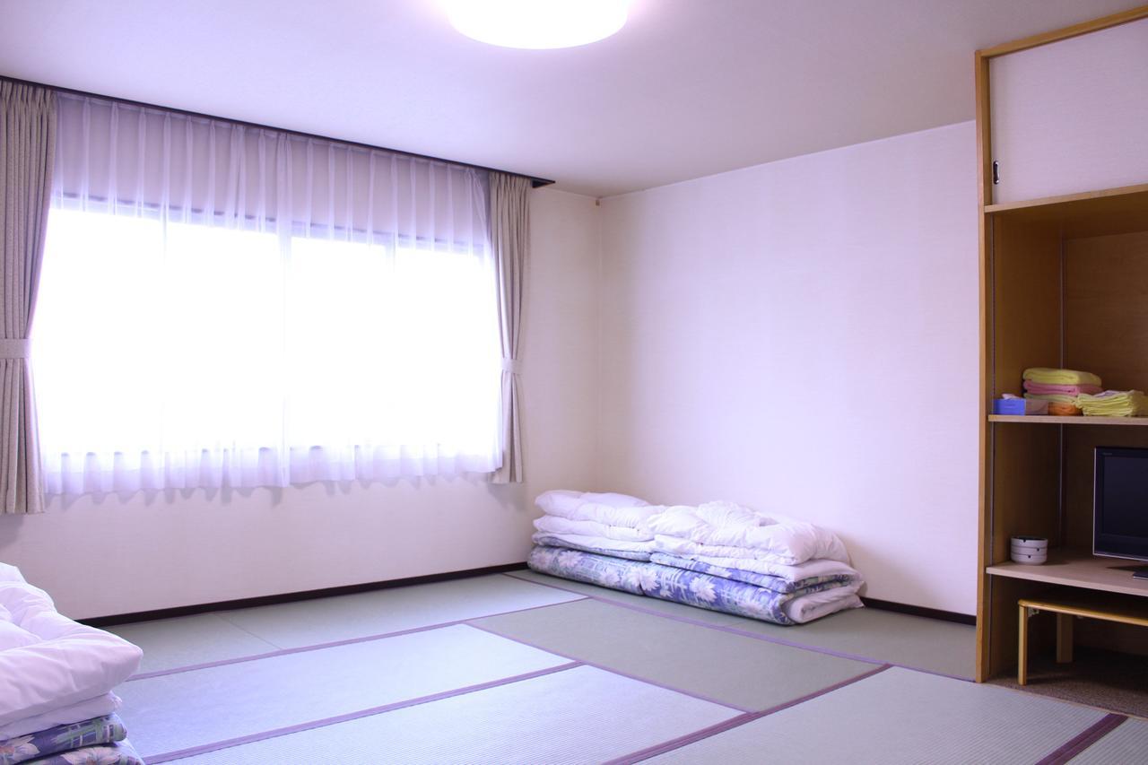 Fuji-Shi Business Hotel Furuiya Ryokan Fuji  Extérieur photo